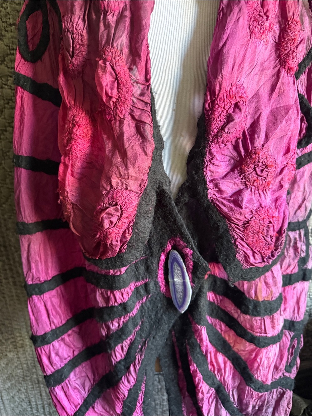 Hand Crafted Pink & Black Hooded Draped Cape 100%Painting silk and 100%wool - Picture 2 of 12